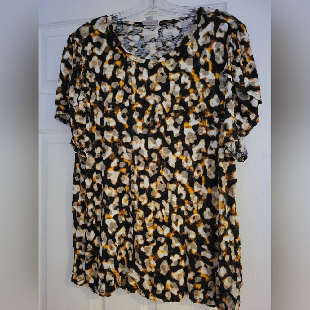 Lularoe Animal Print tee